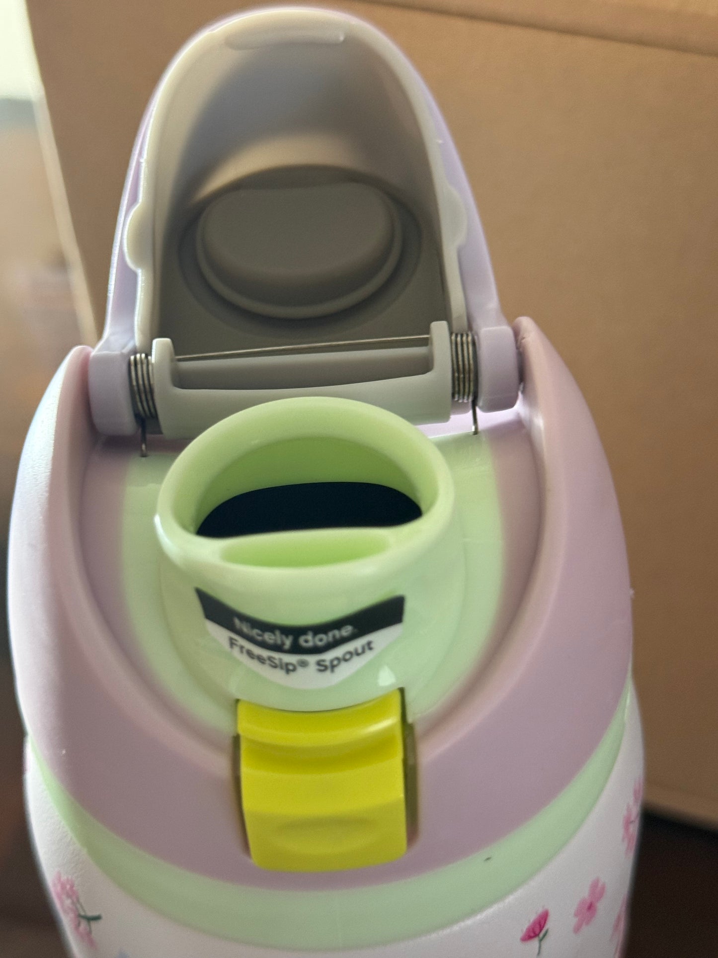 Owala FreeSip insulated 32oz Cherry blossom sport water bottle