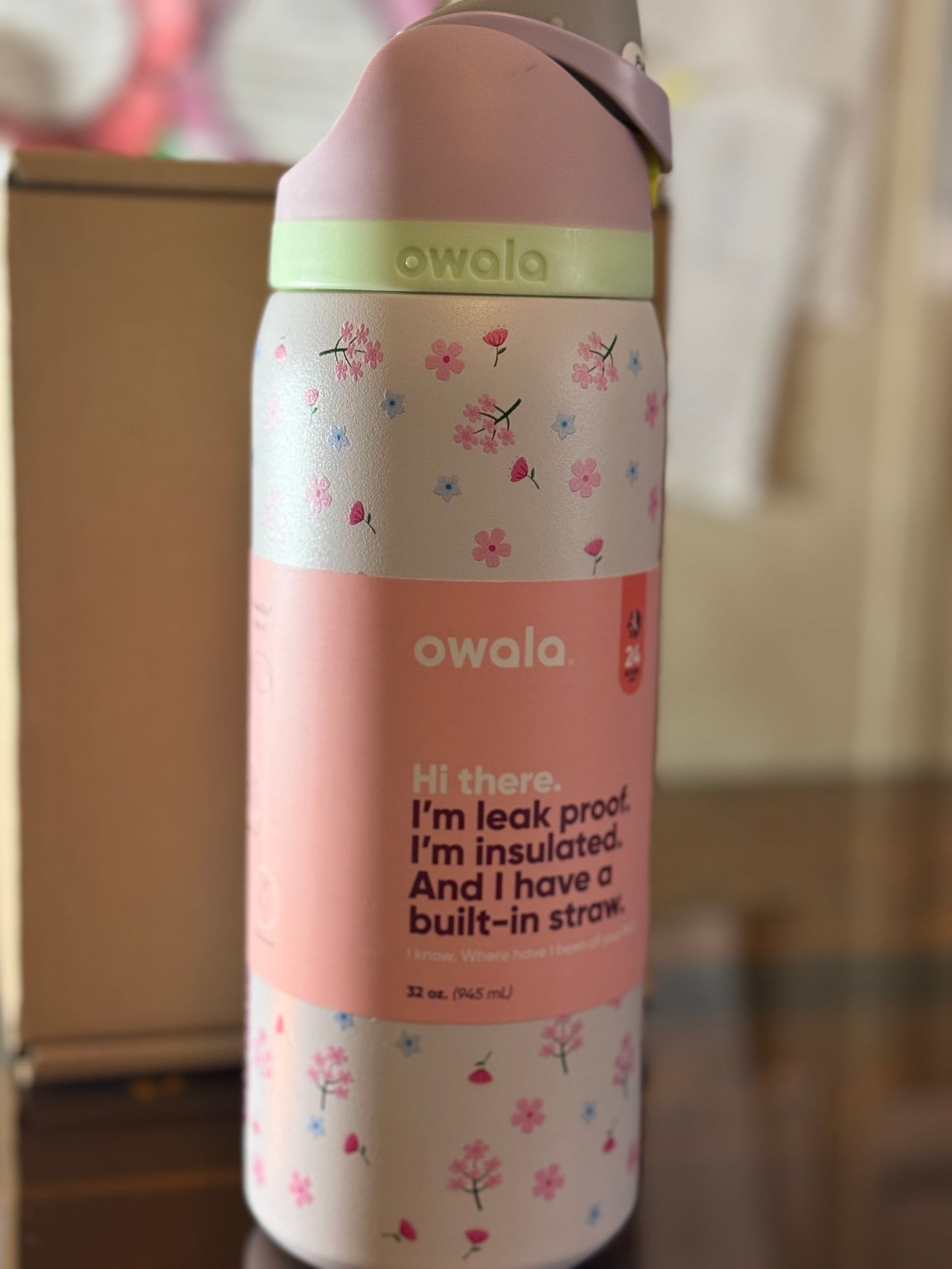 Owala FreeSip insulated 32oz Cherry blossom sport water bottle